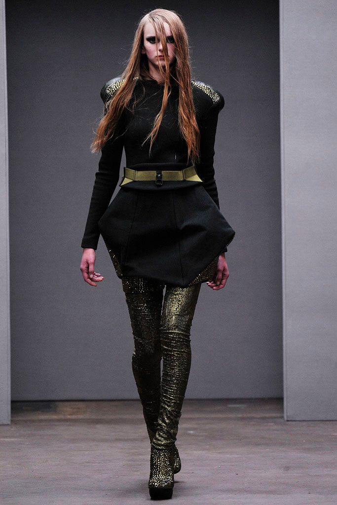 Louise Goldin Fall 2010 Ready-to-Wear