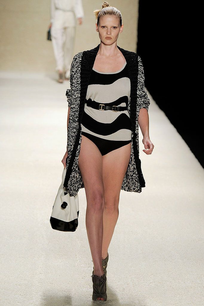 Jaeger London Spring 2010 Ready-to-Wear