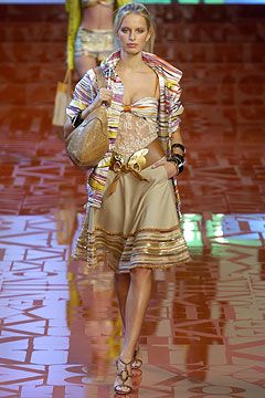 Valentino Spring 2005 Ready-to-Wear