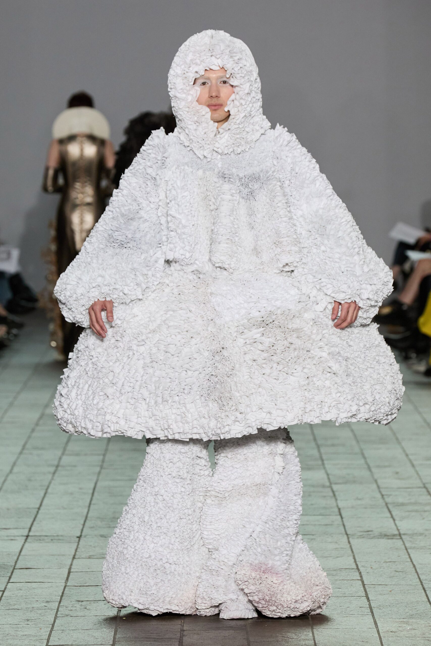 white faux-fur hooded long-sleeve oversized draped coat