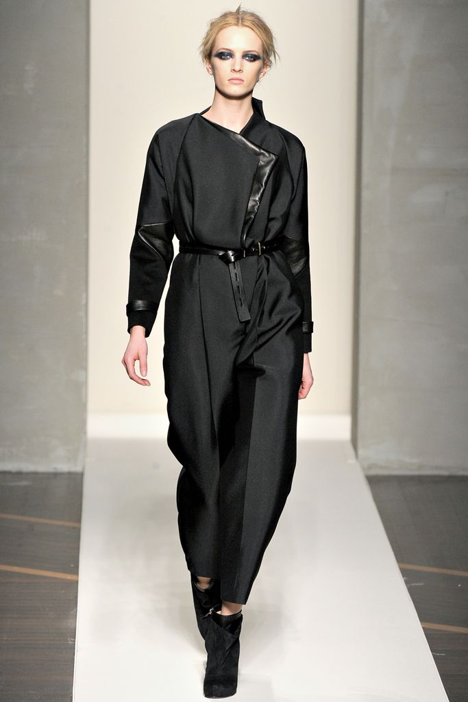 Gianfranco Ferré Fall 2012 Ready-to-Wear