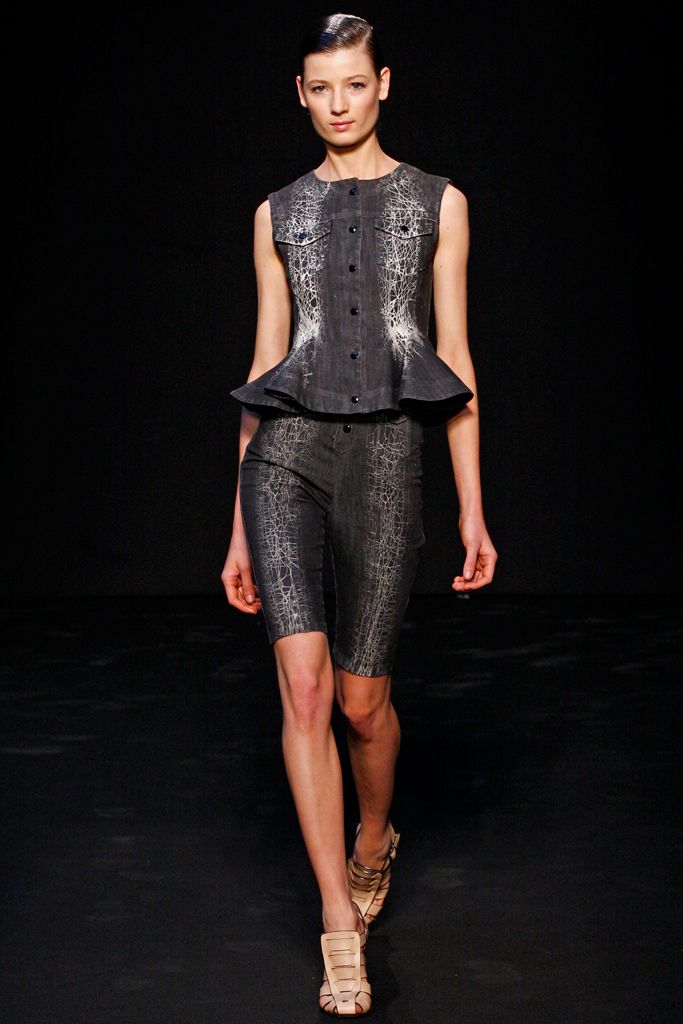 Marco de Vincenzo Spring 2011 Ready-to-Wear