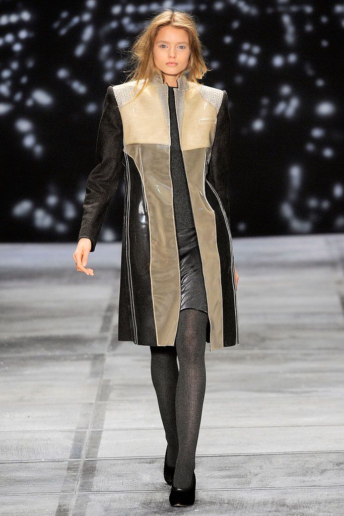 Isaac Mizrahi Fall 2010 Ready-to-Wear