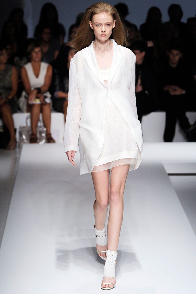 Gianfranco Ferré Spring 2010 Ready-to-Wear