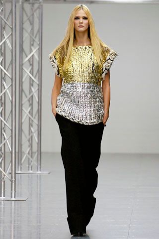 Giles Deacon Fall 2006 Ready-to-Wear