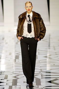 Valentino Fall 2004 Ready-to-Wear