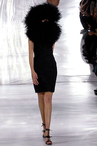Giles Deacon Spring 2007 Ready-to-Wear