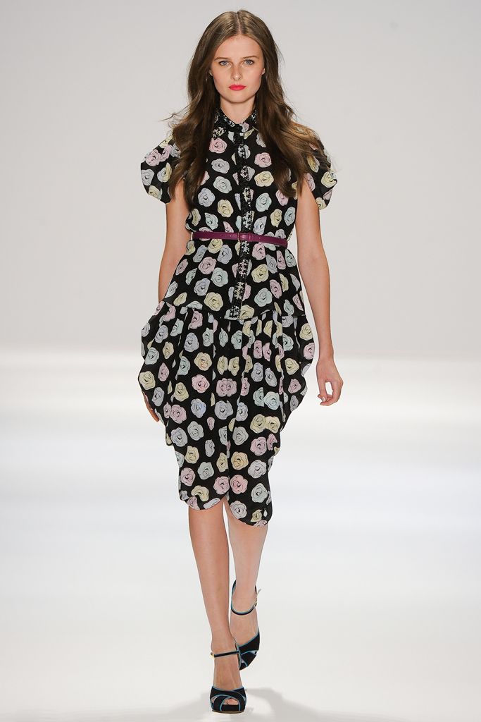 Luca Luca Spring 2012 Ready-to-Wear
