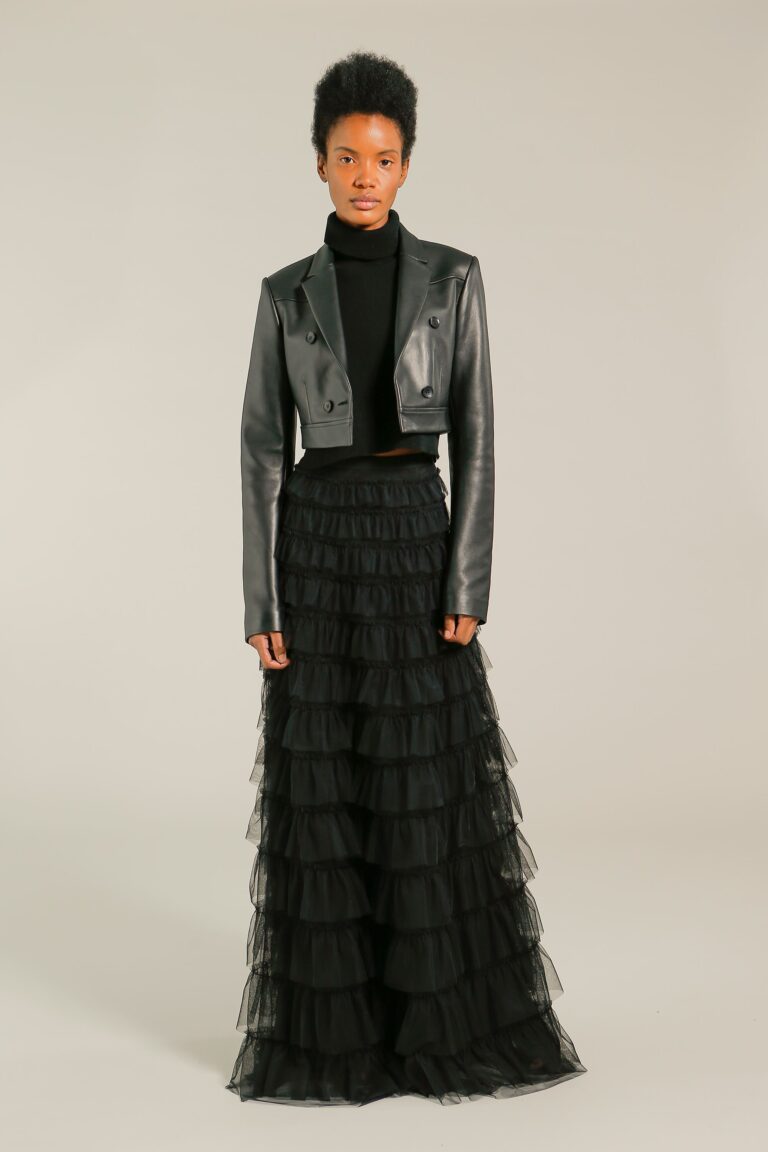 BCBGMaxAzria Fall 2018 Ready-to-Wear