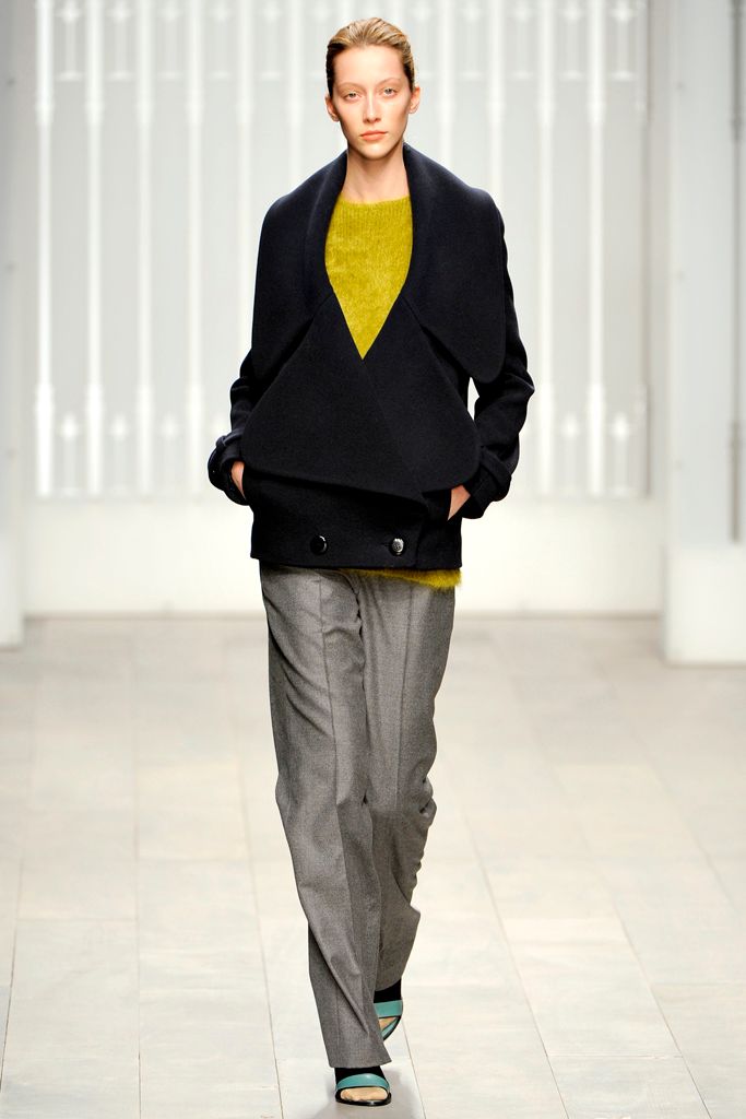 Jaeger London Fall 2011 Ready-to-Wear