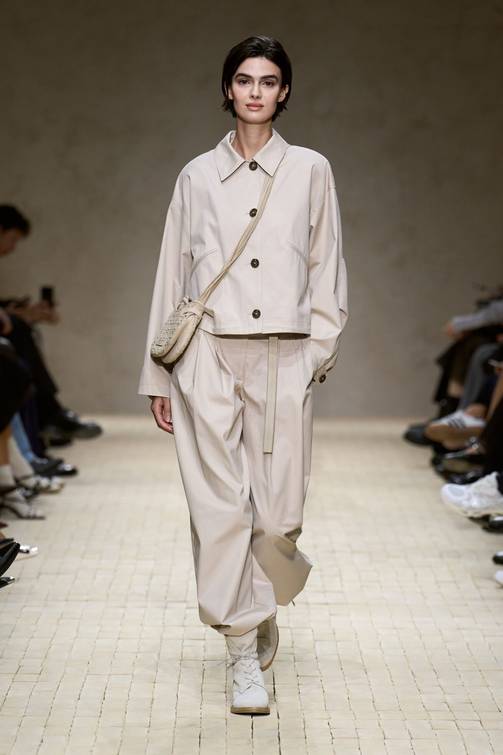 beige cotton long-sleeve collared oversized buttoned jacket