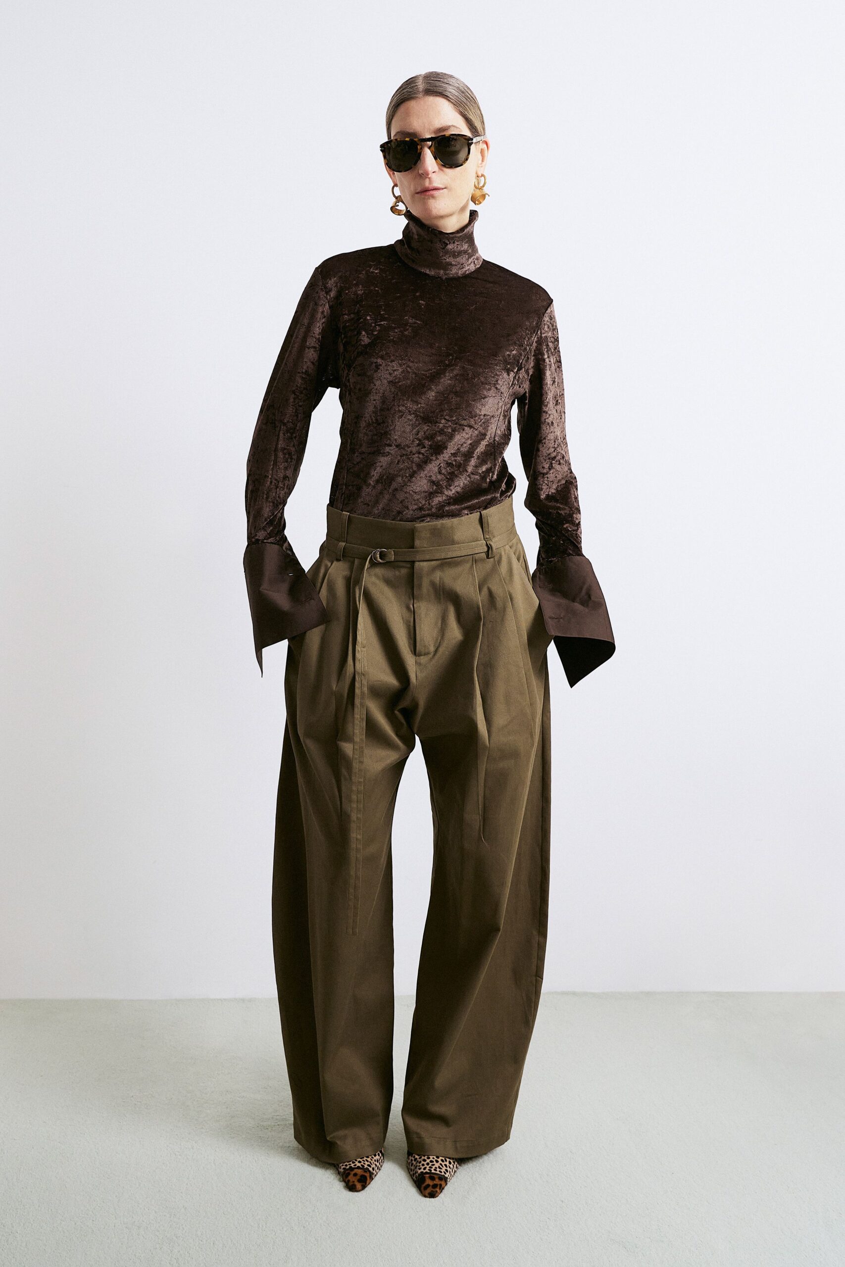 brown velvet long-sleeve turtleneck fitted textured top