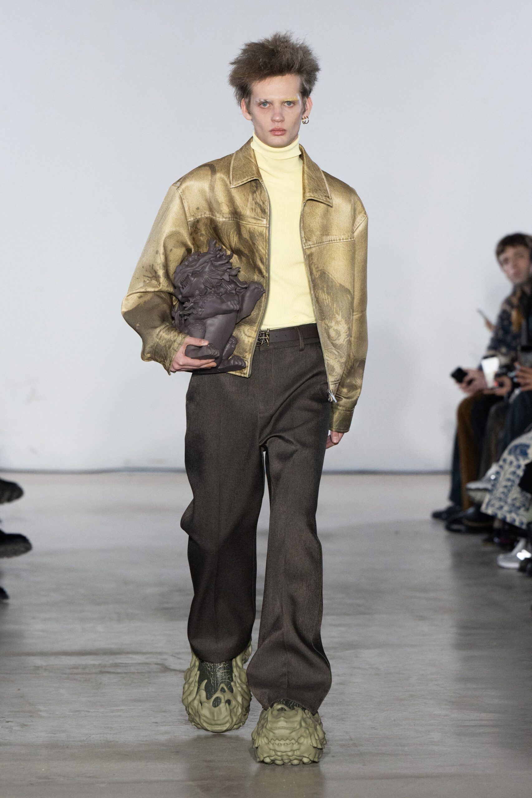 gold silk long-sleeve collared relaxed printed jacket