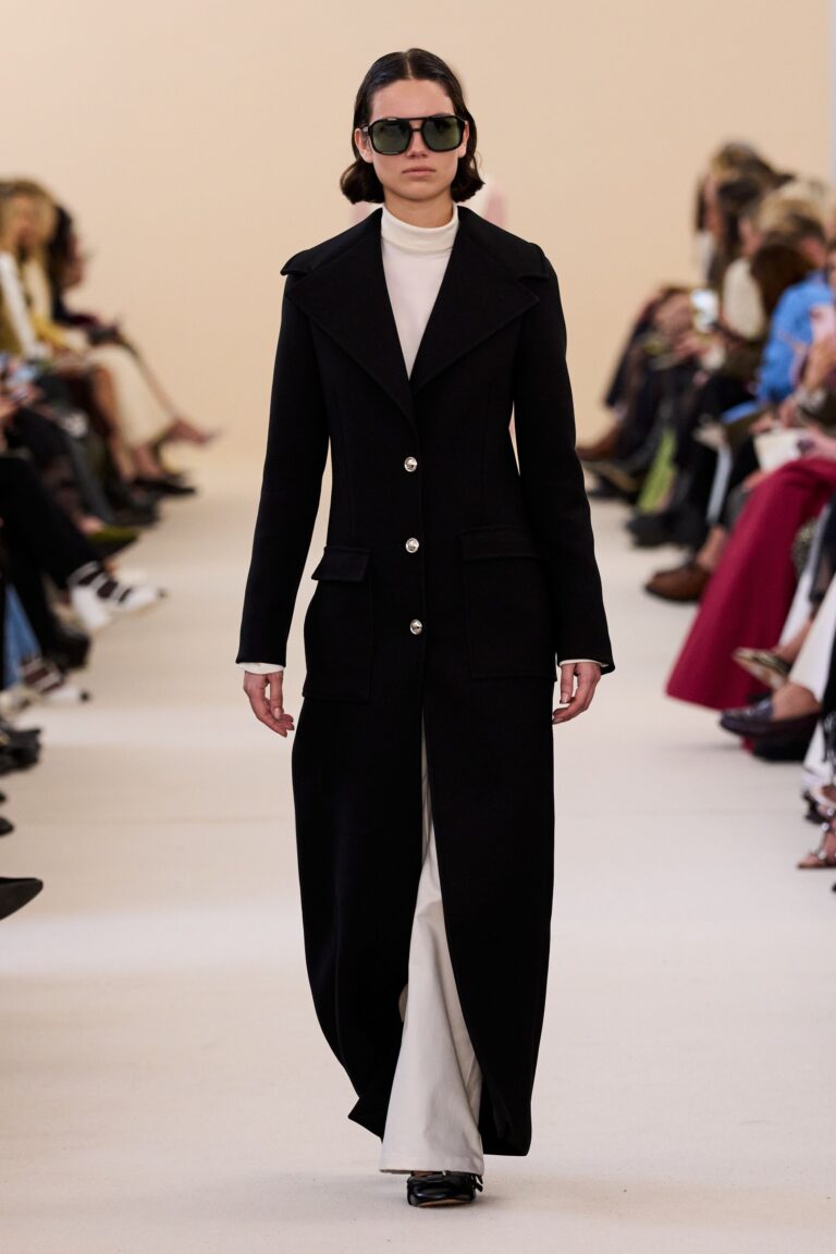 Giambattista Valli Fall 2024 Ready-to-Wear