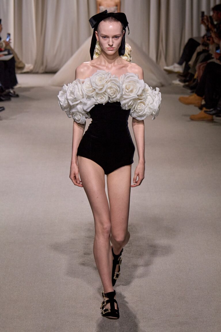 Giambattista Valli Spring 2024 Couture