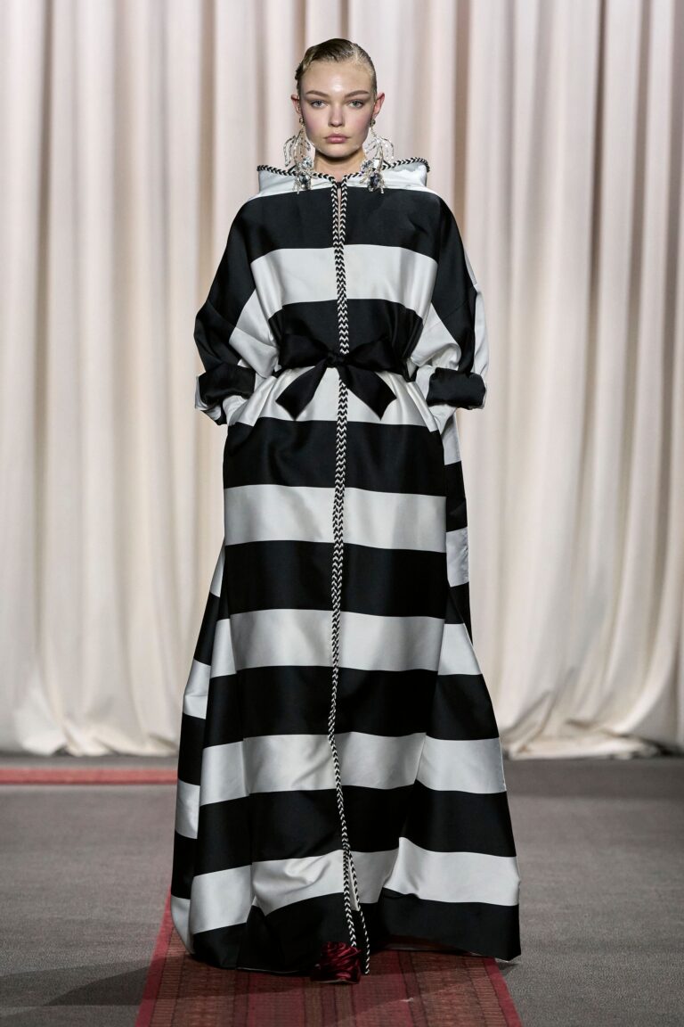 Giambattista Valli Spring 2025 Couture