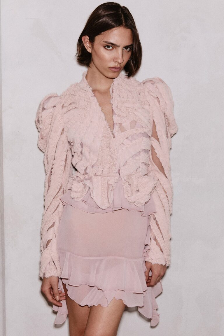 Greta Constantine Resort 2026