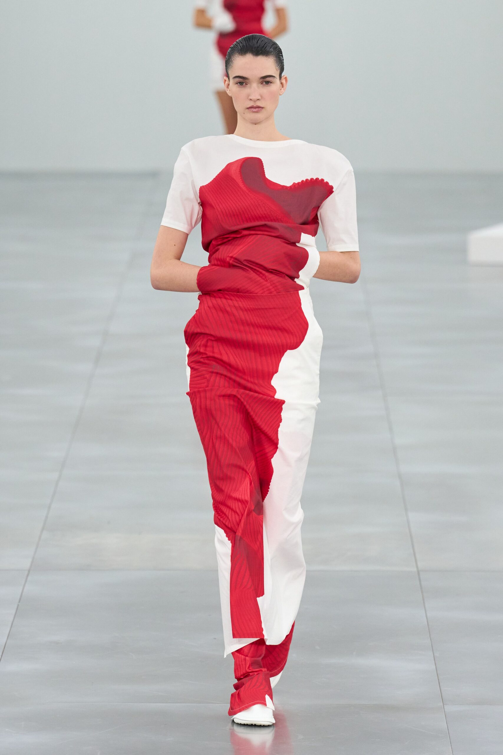 red cotton short-sleeve v-neck fitted pleated midi dress