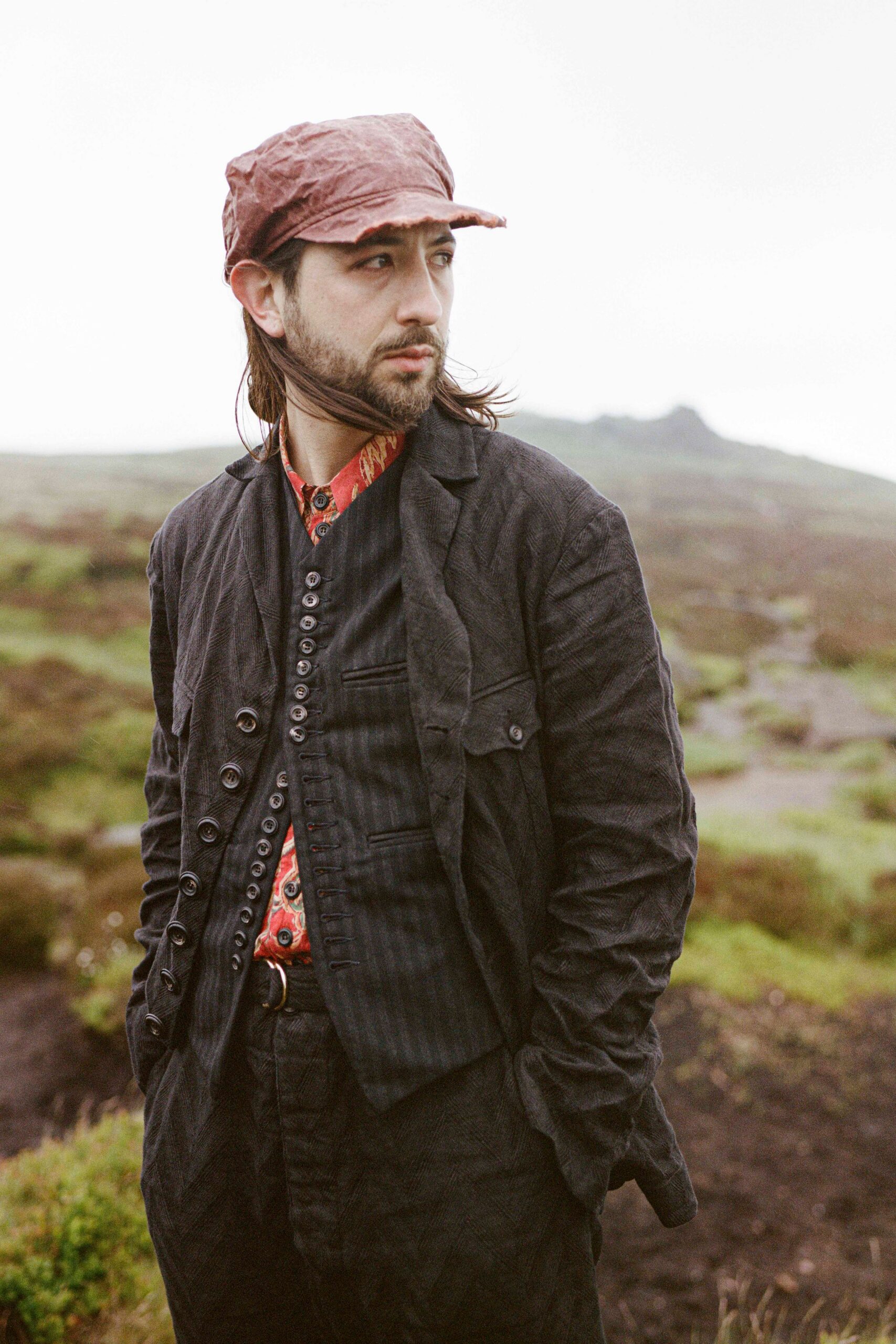 red cotton short-sleeve collared fitted printed shirt
