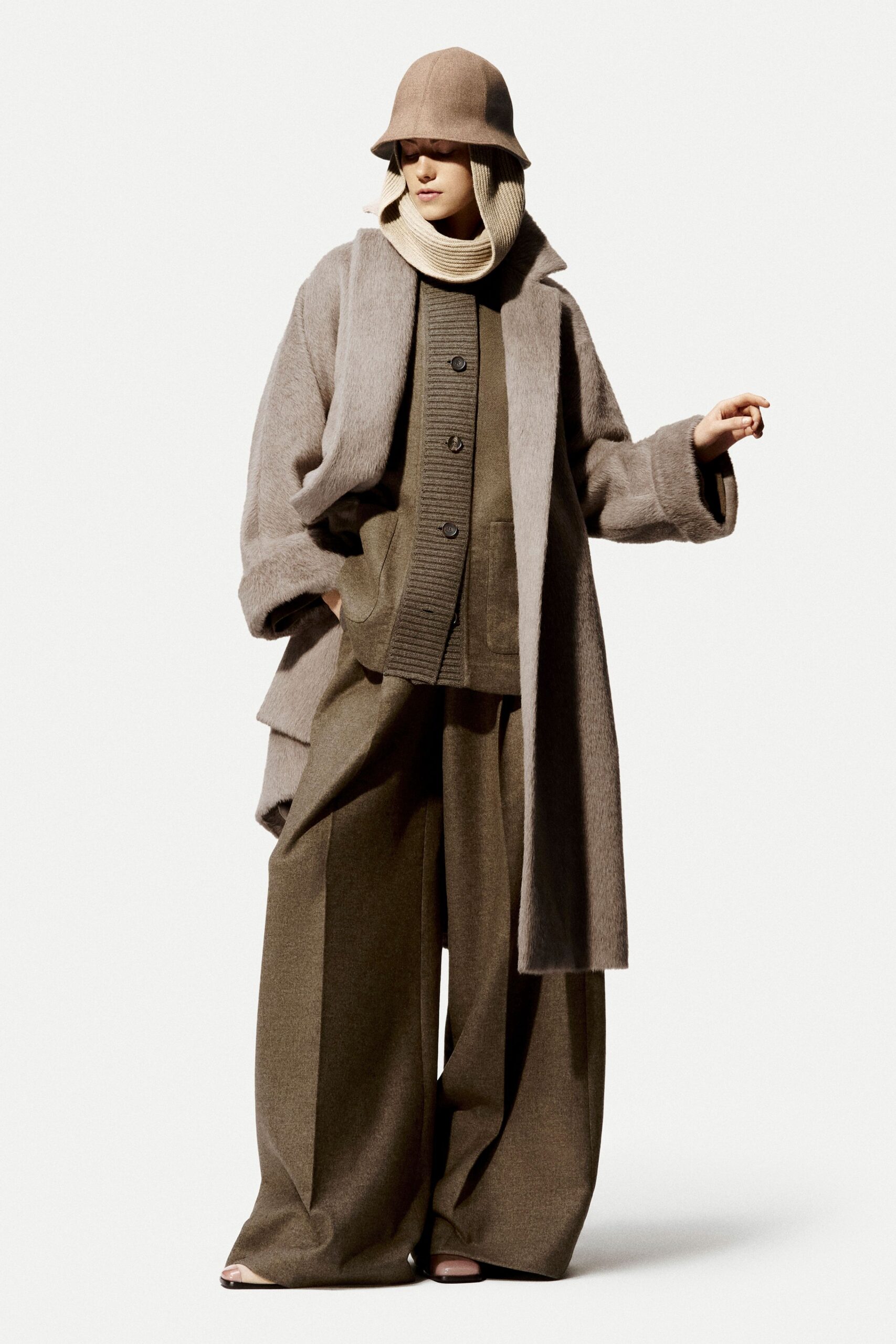 beige wool long-sleeve collared relaxed layered coat