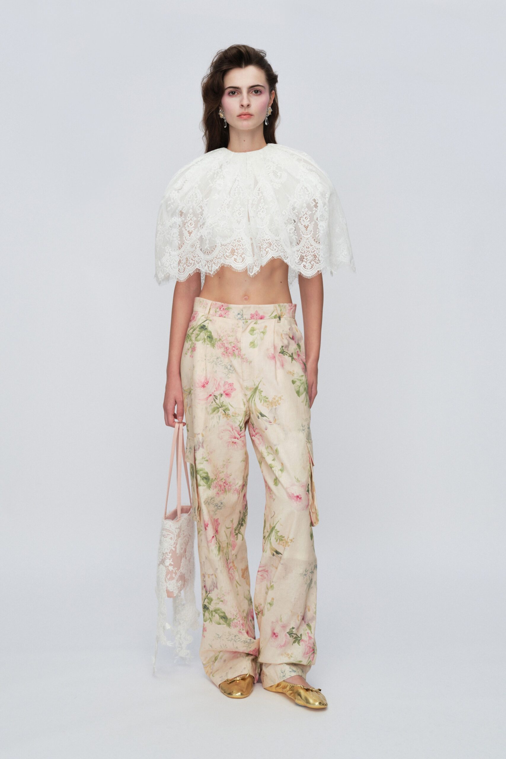 white lace sleeveless relaxed layered cape