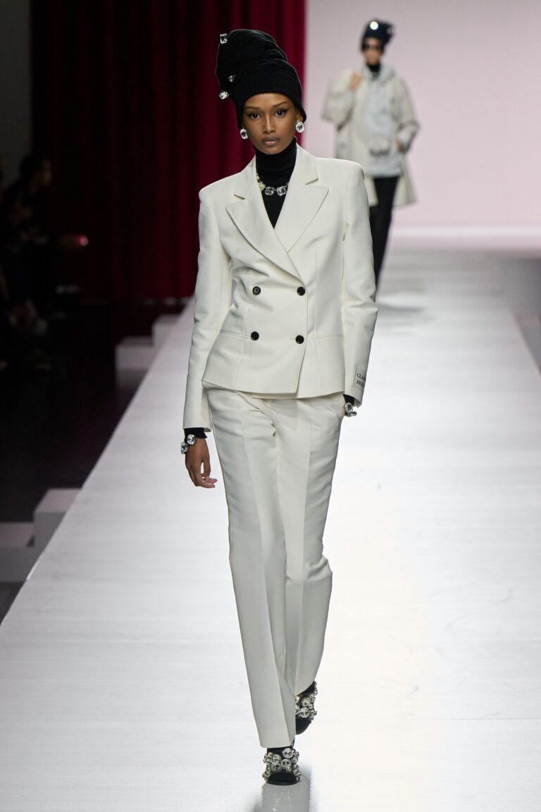 Moschino Spring 2024 Ready-to-Wear