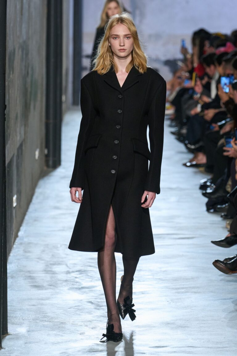 No. 21 Fall 2025 Ready-to-Wear