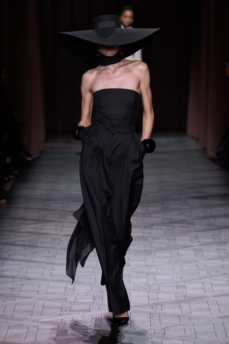 Nina Ricci Spring 2025 Ready-to-Wear