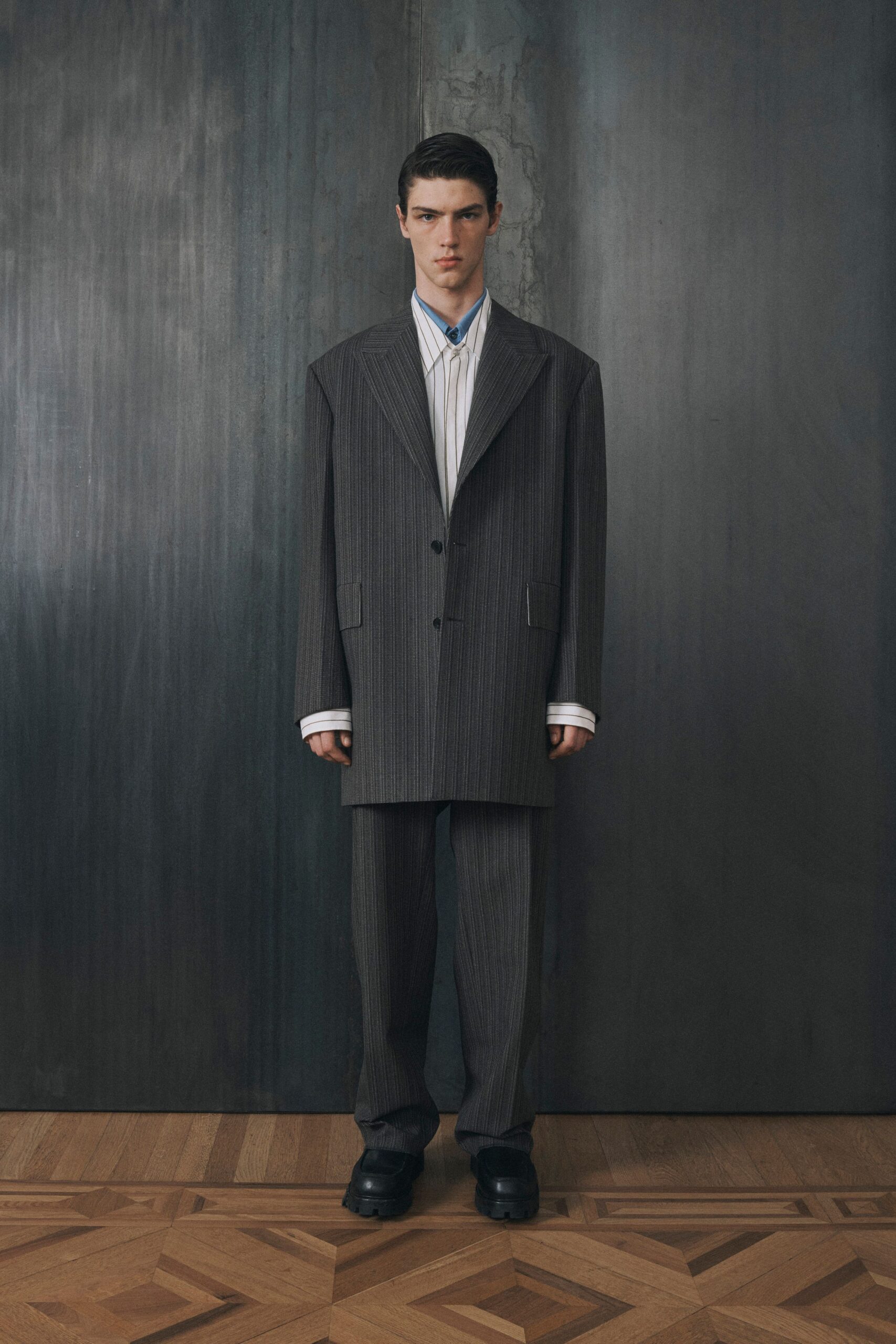 gray wool long-sleeve collared oversized striped buttoned suit