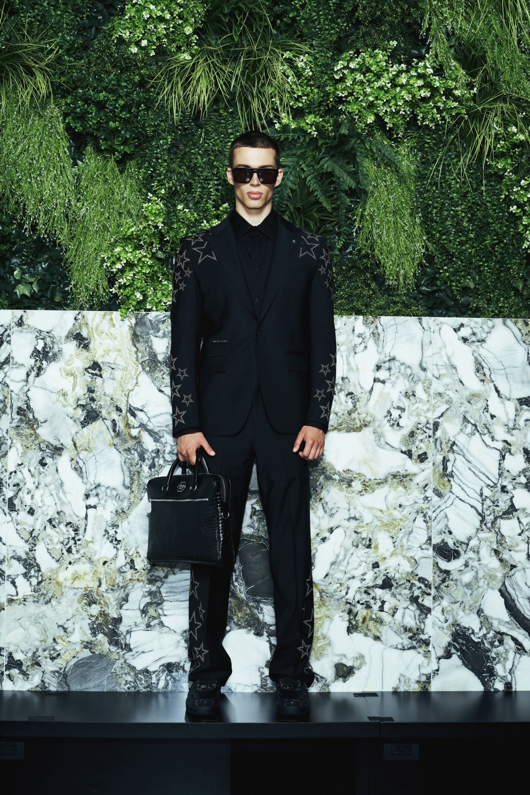 black cotton long-sleeve collared tailored embroidered suit