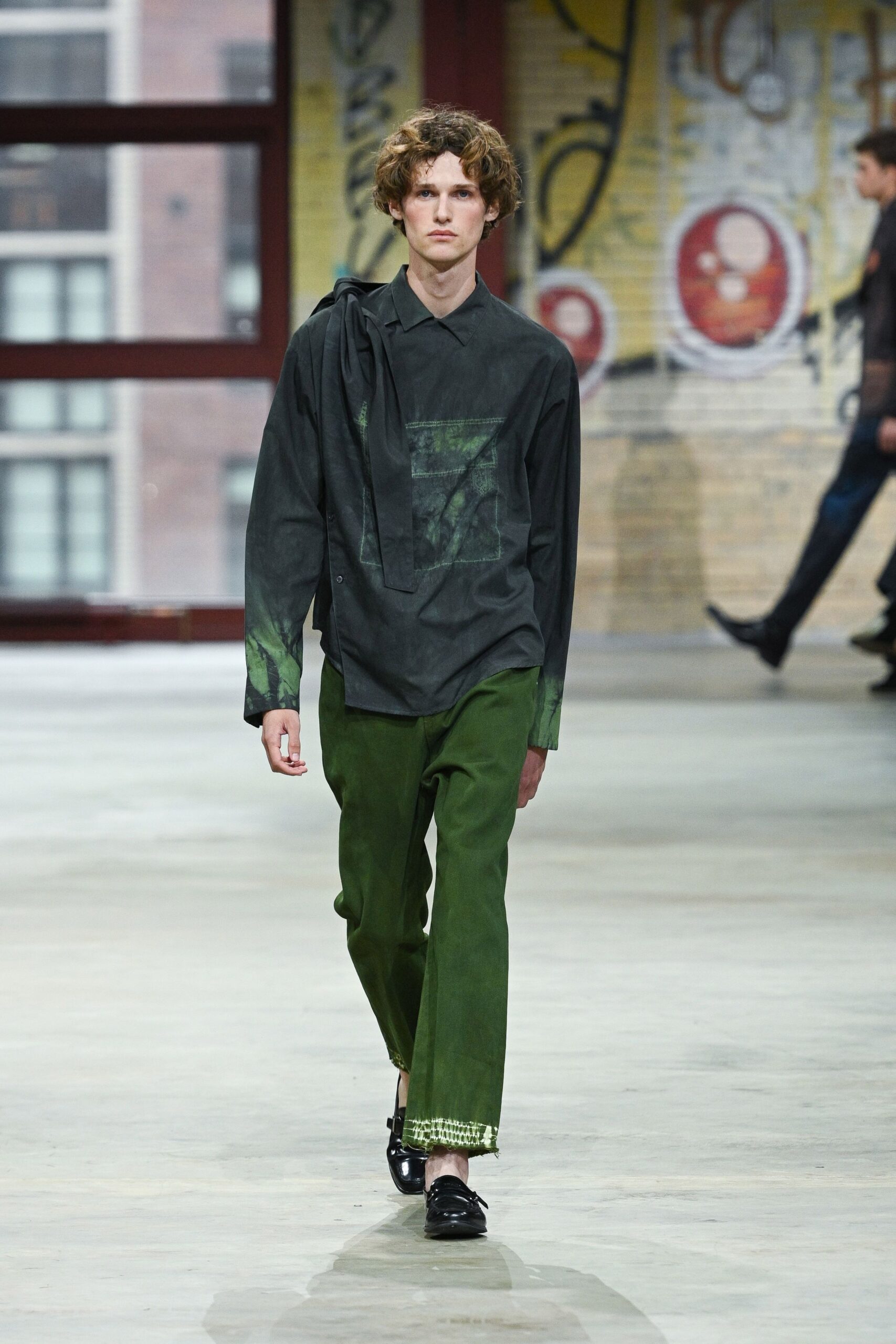 green cotton tailored straight-leg pants
