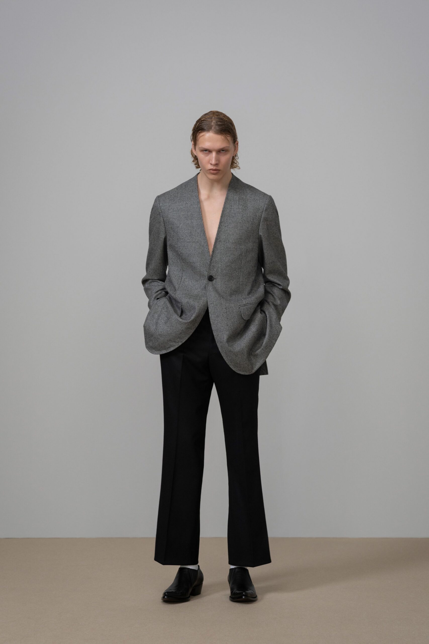 gray wool long-sleeve collared structured buttoned blazer