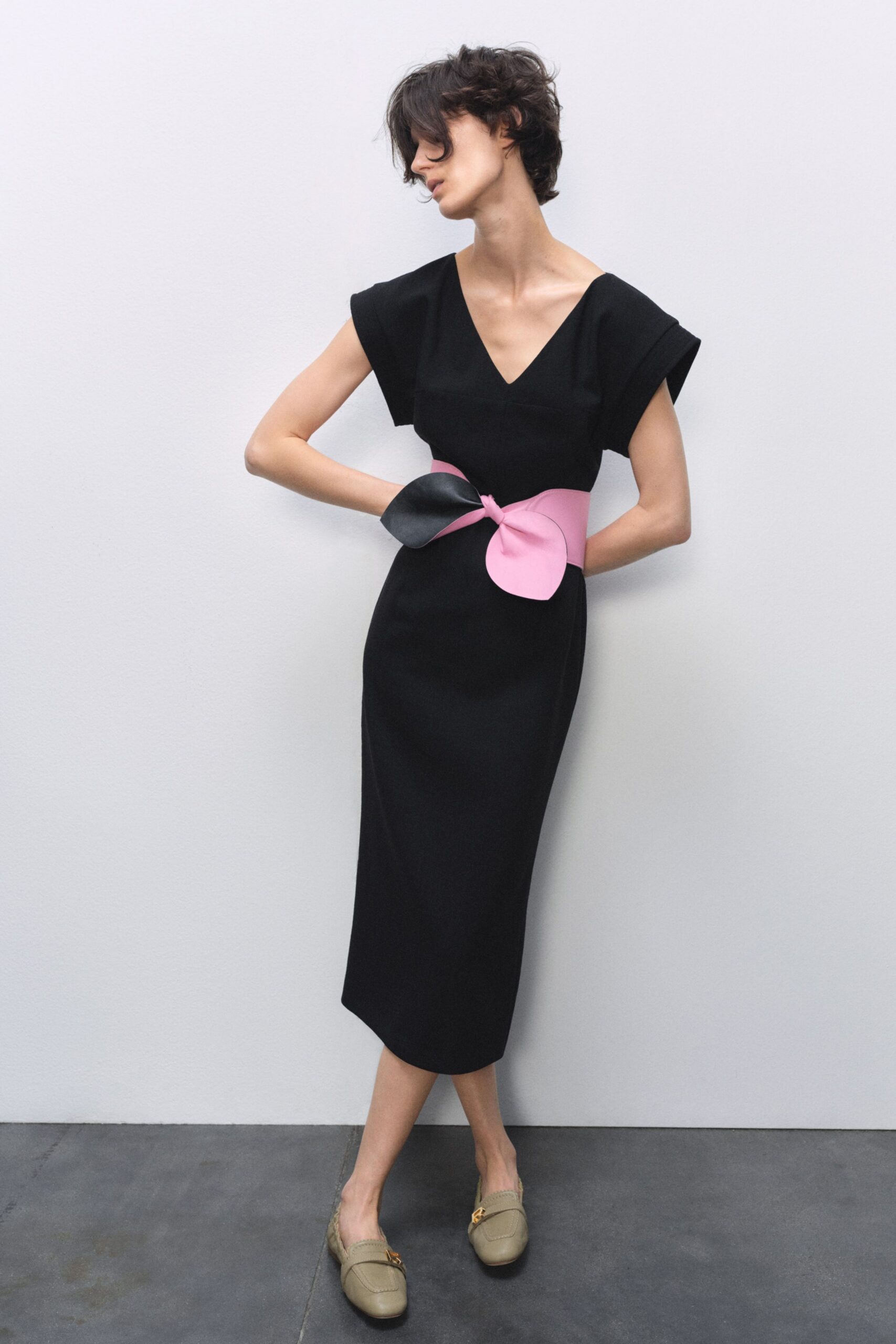 black cotton short-sleeve v-neck fitted belted midi dress