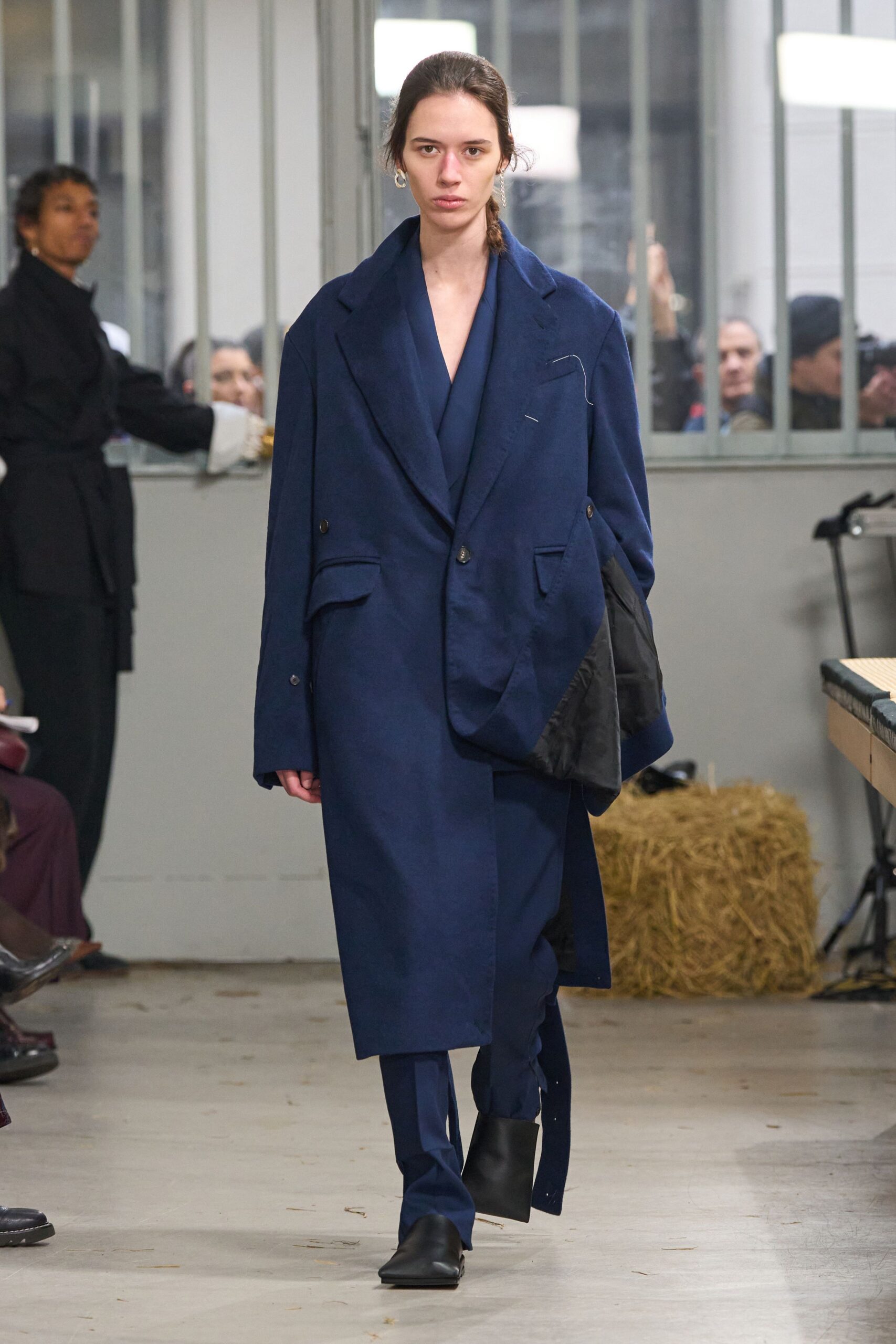 blue cotton long-sleeve collared relaxed buttoned coat
