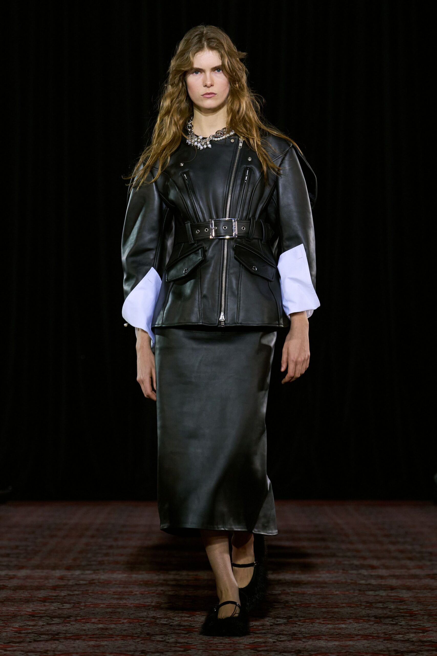 black leather long-sleeve collared fitted belted jacket