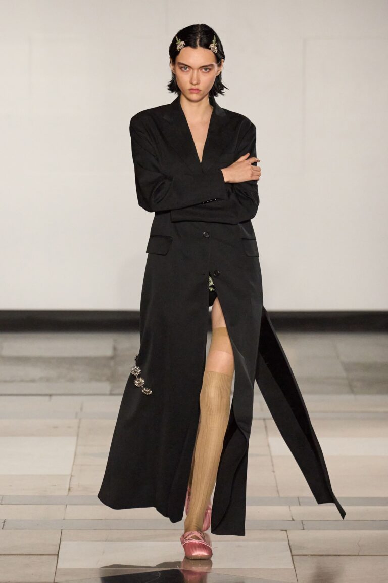 Simone Rocha Spring 2025 Ready-to-Wear