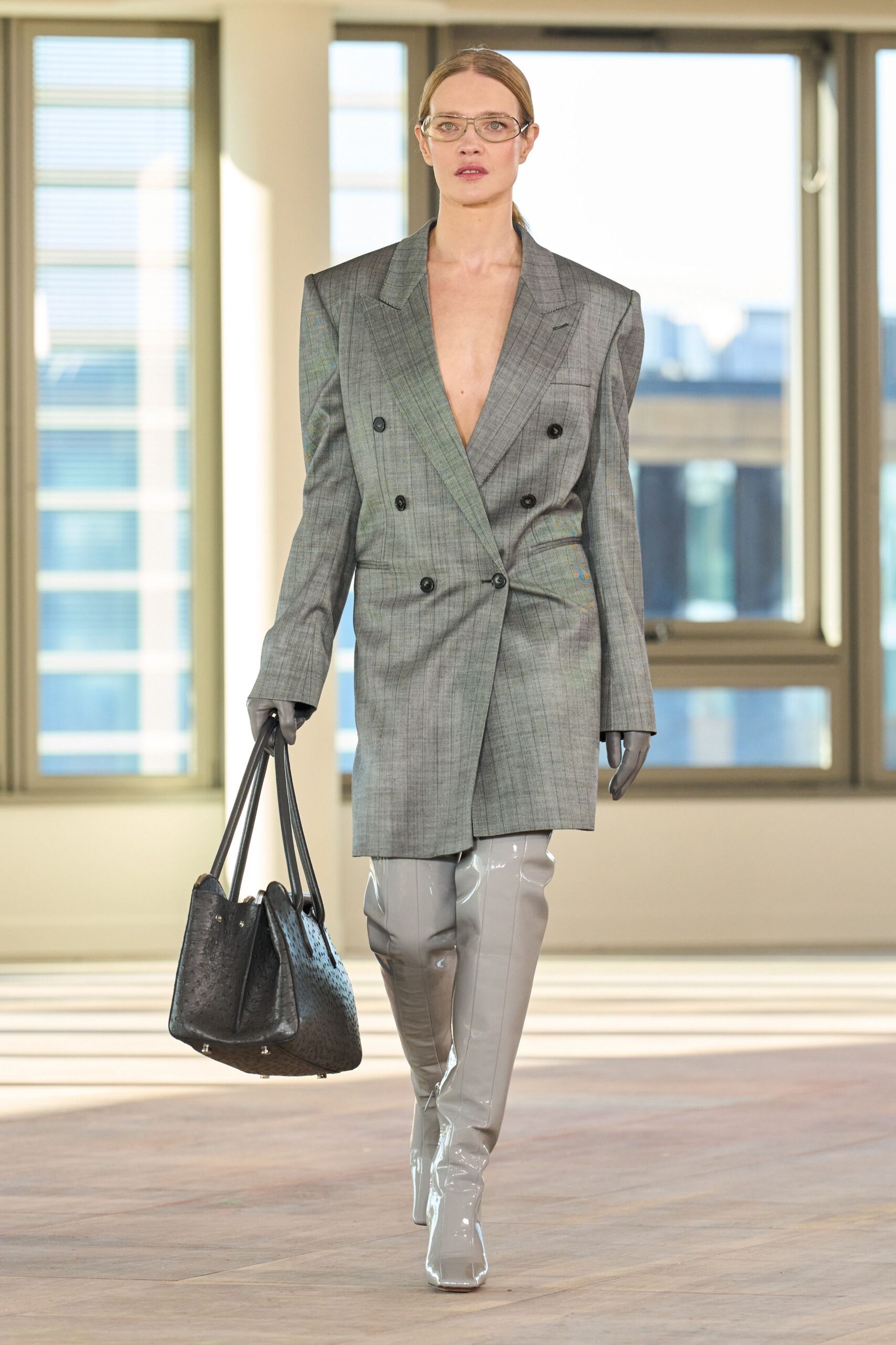 gray wool long-sleeve v-neck tailored checked blazer