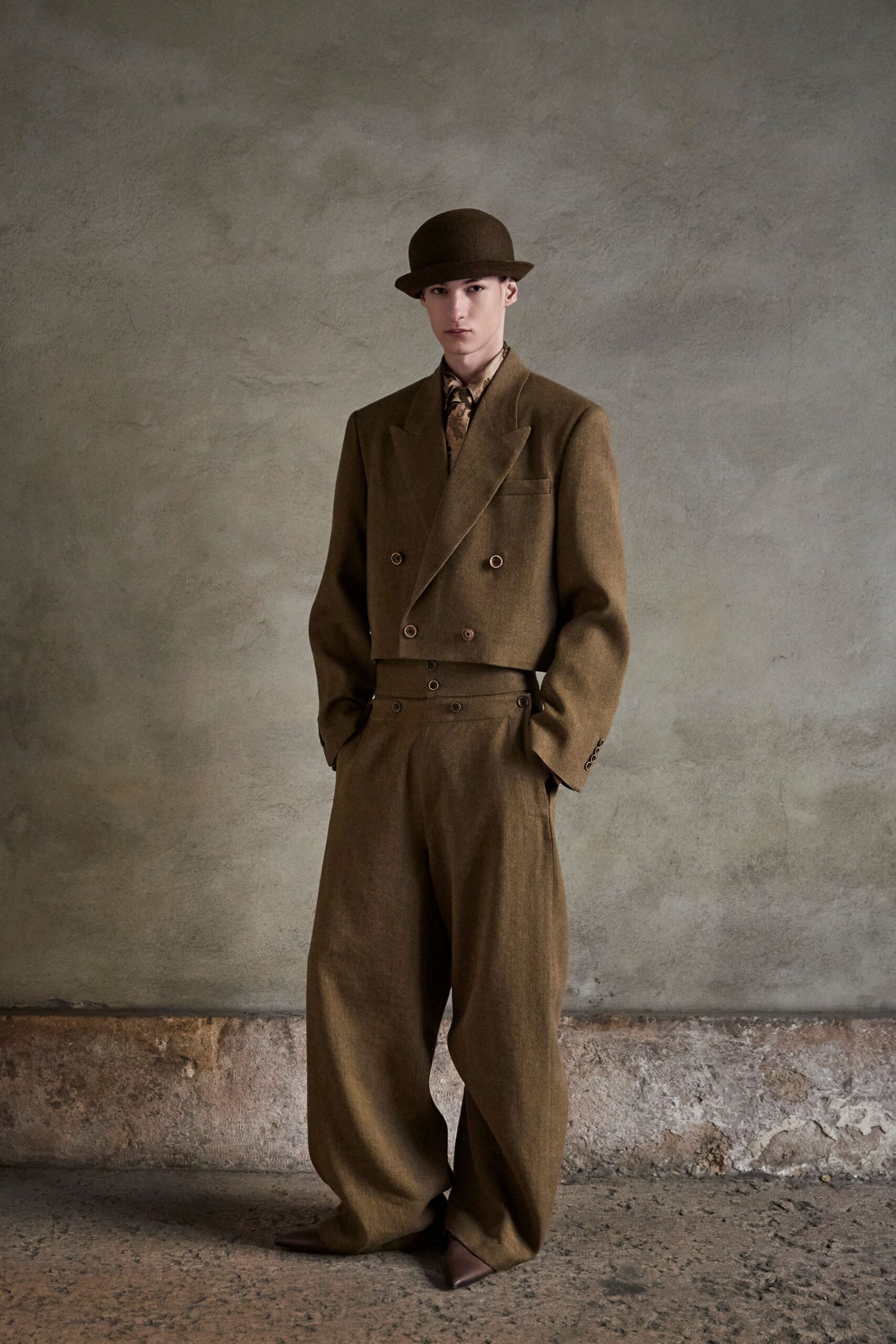brown wool long-sleeve collared tailored buttoned suit