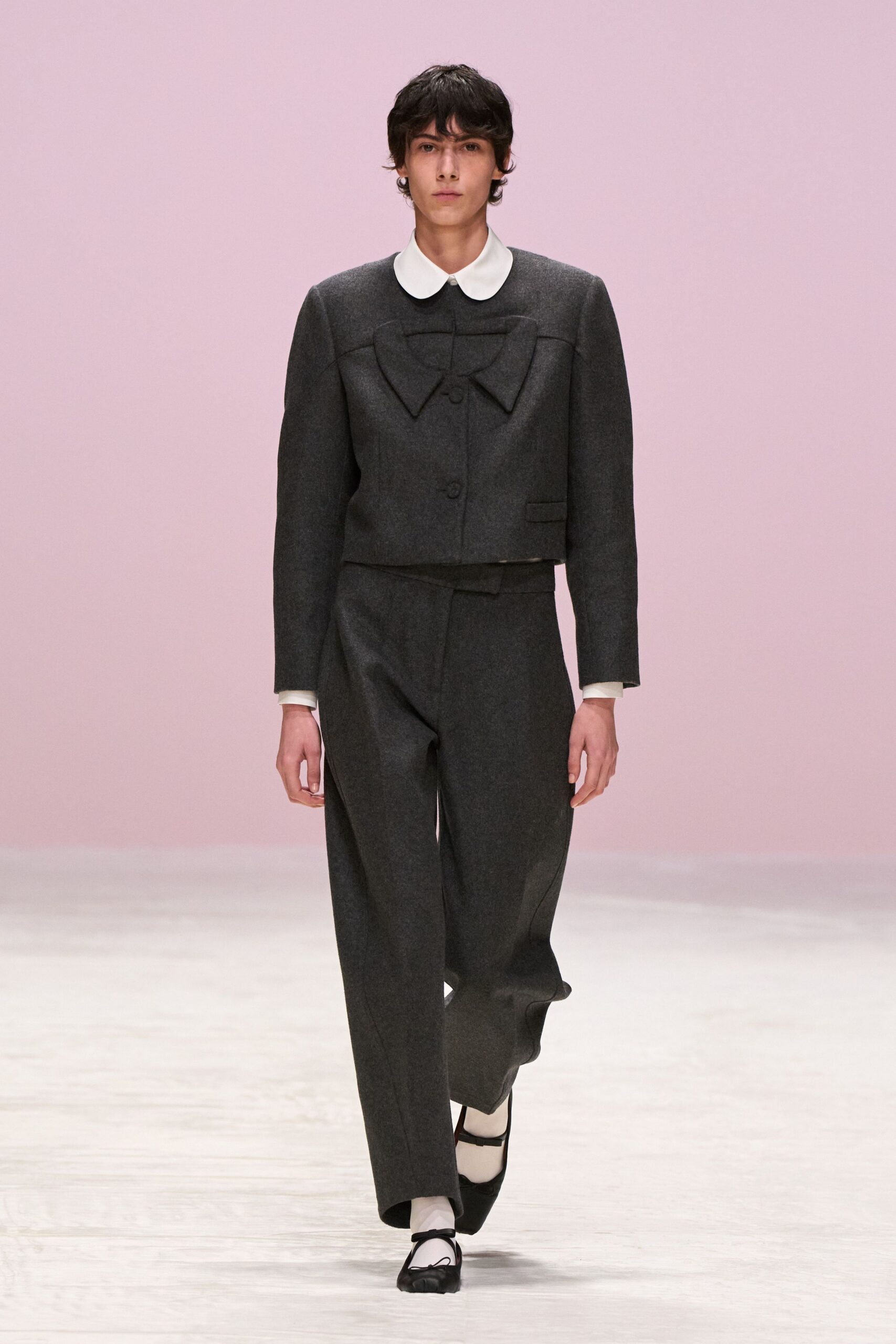 gray wool long-sleeve collared structured buttoned jacket