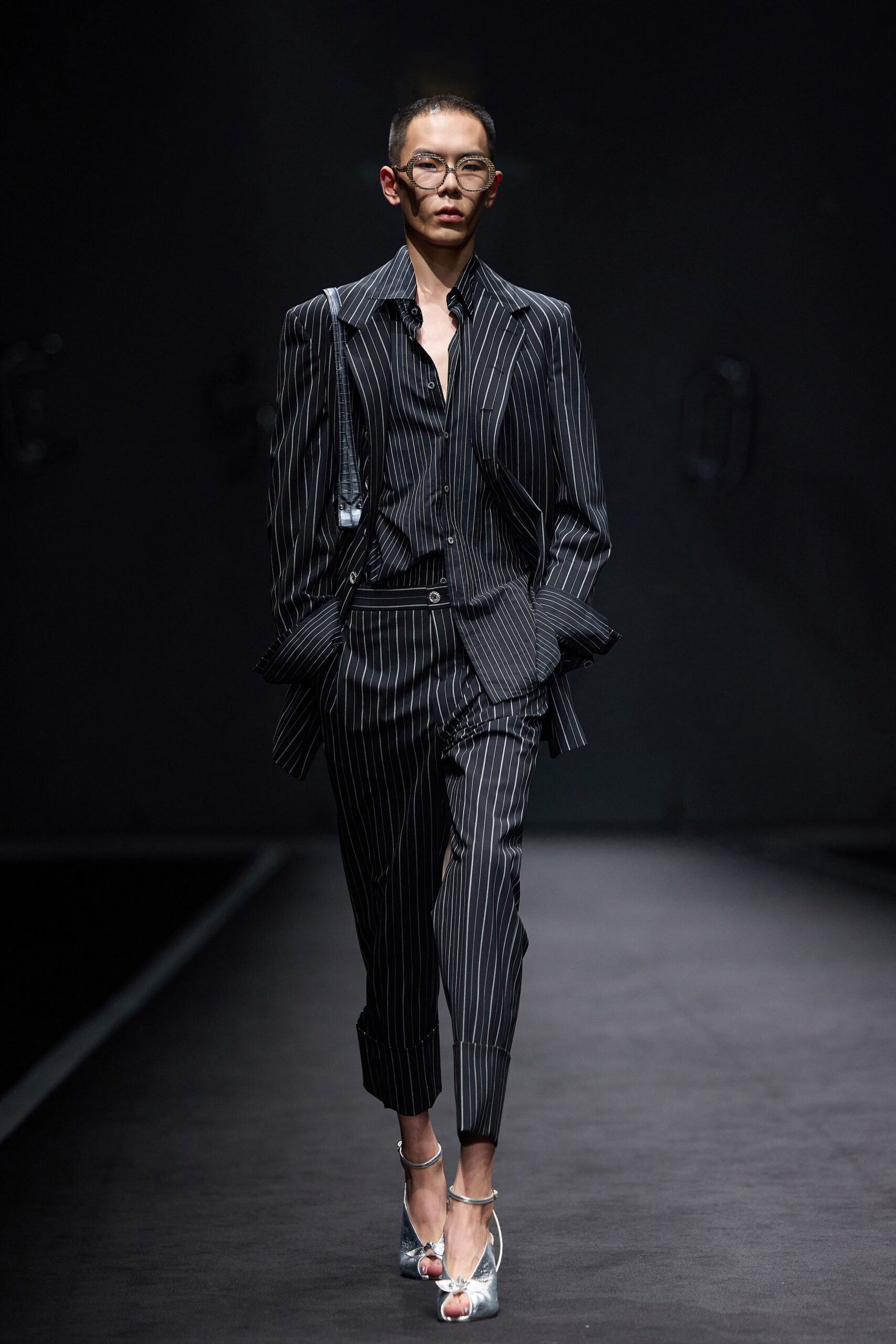 black cotton long-sleeve collared tailored striped suit