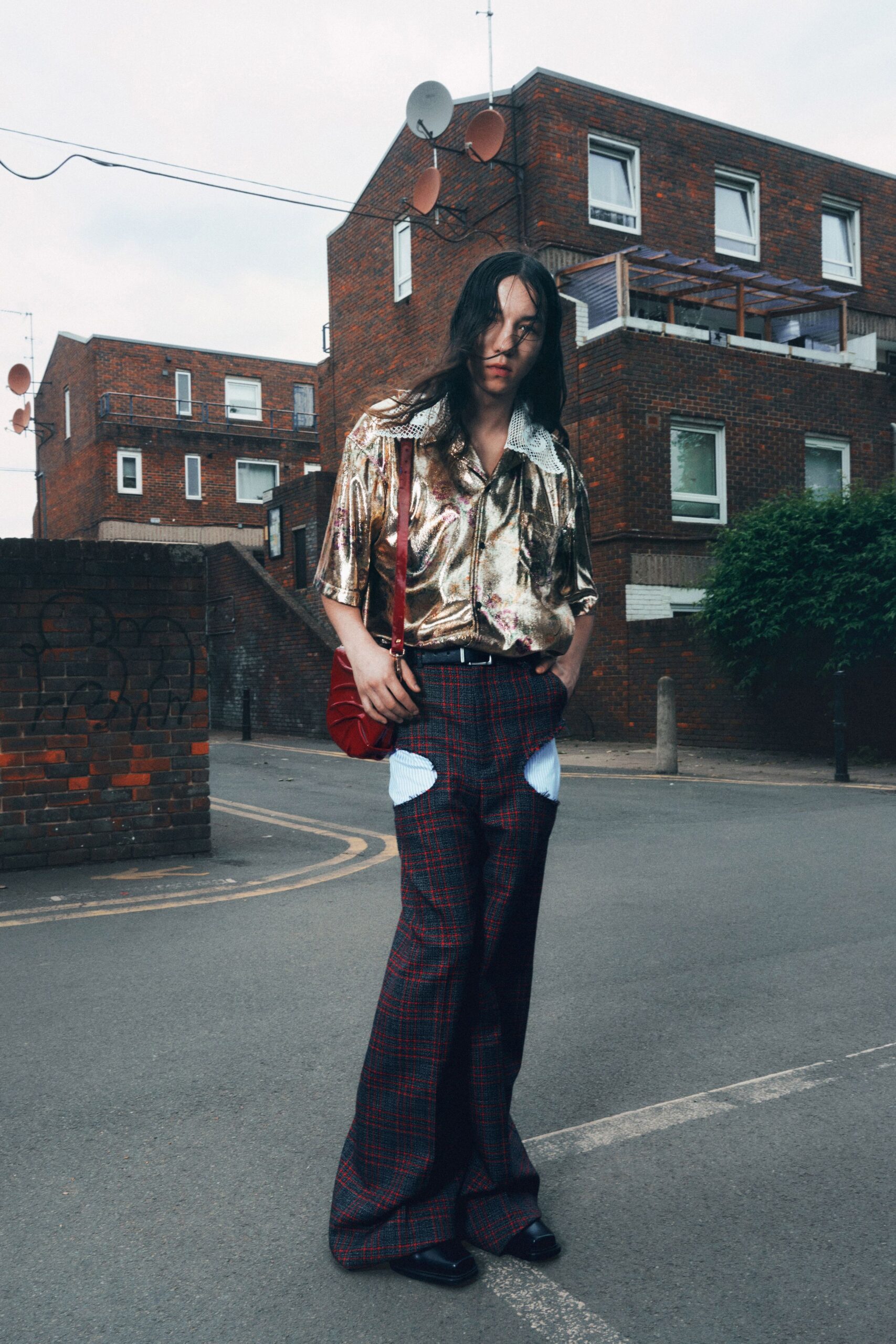 red cotton fitted flared pockets pants