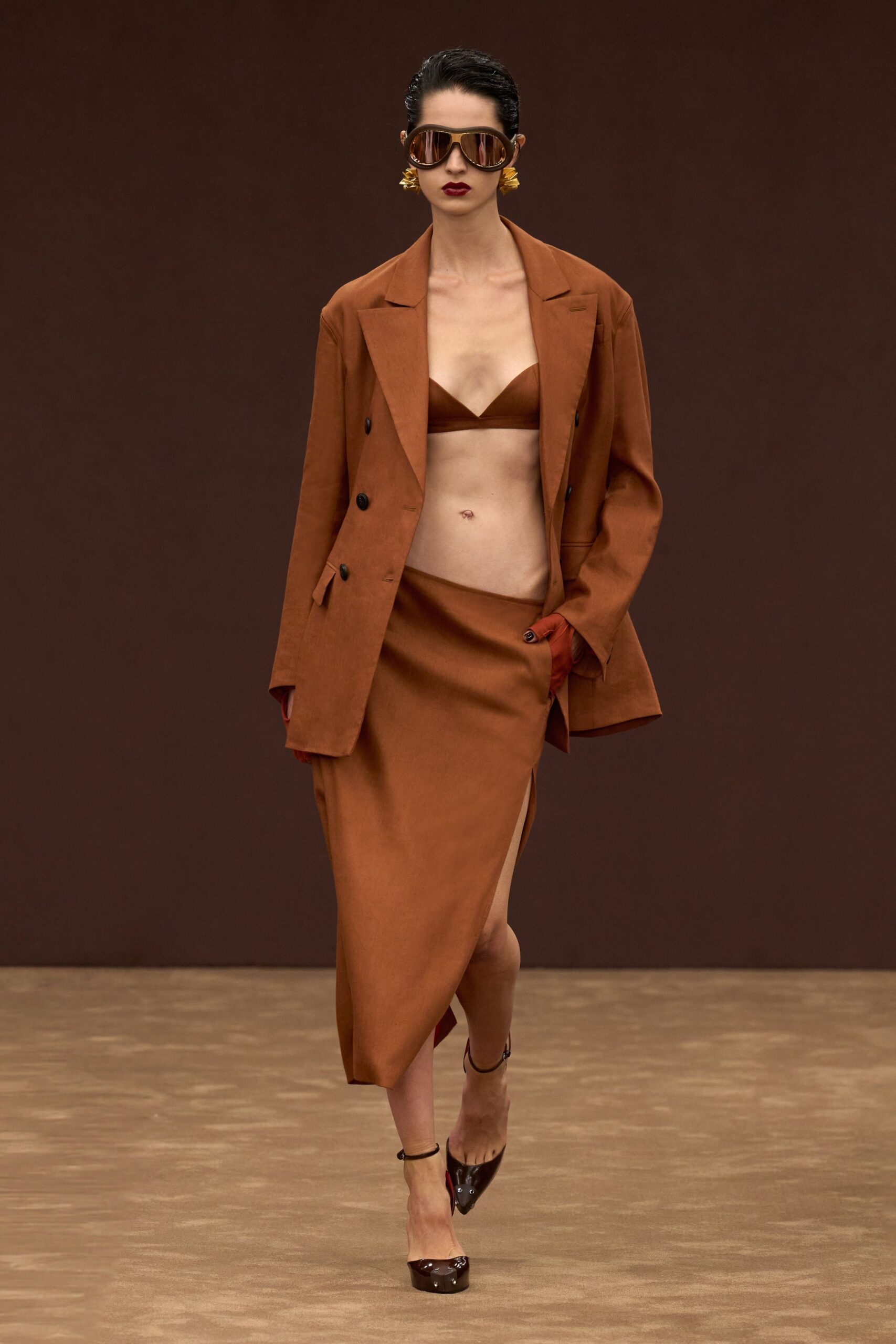 brown wool long-sleeve collared structured buttoned blazer