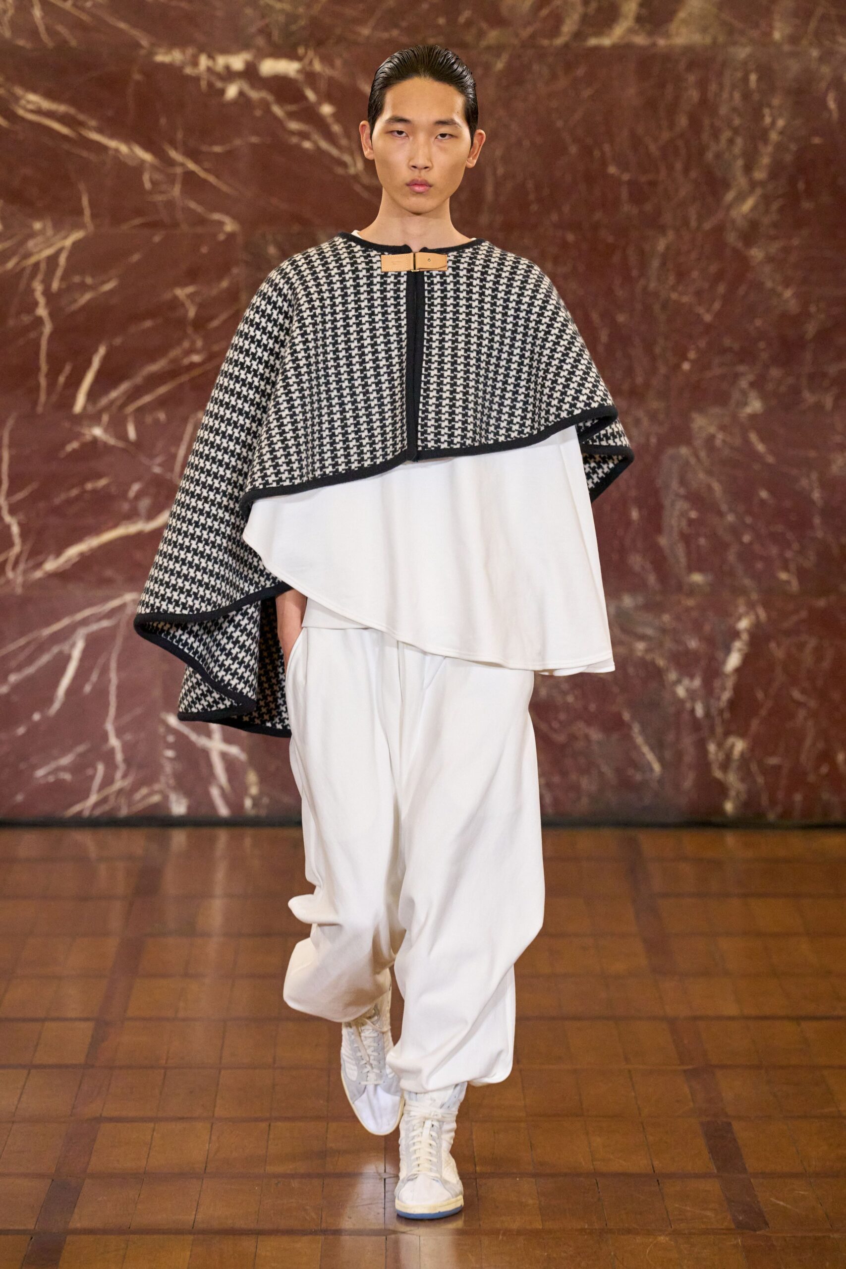 black cotton sleeveless collared relaxed layered poncho