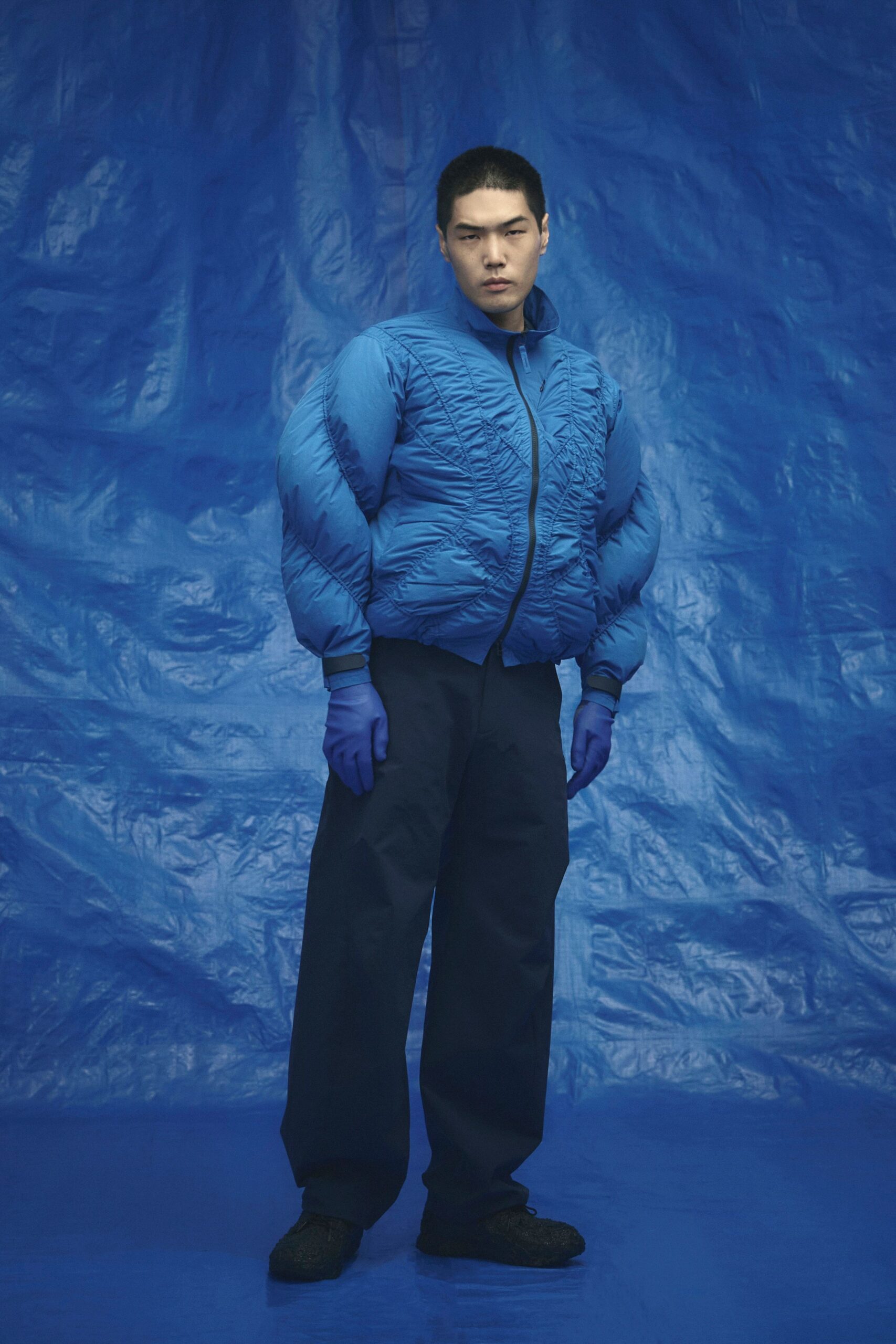 blue jersey long-sleeve collared relaxed padded jacket
