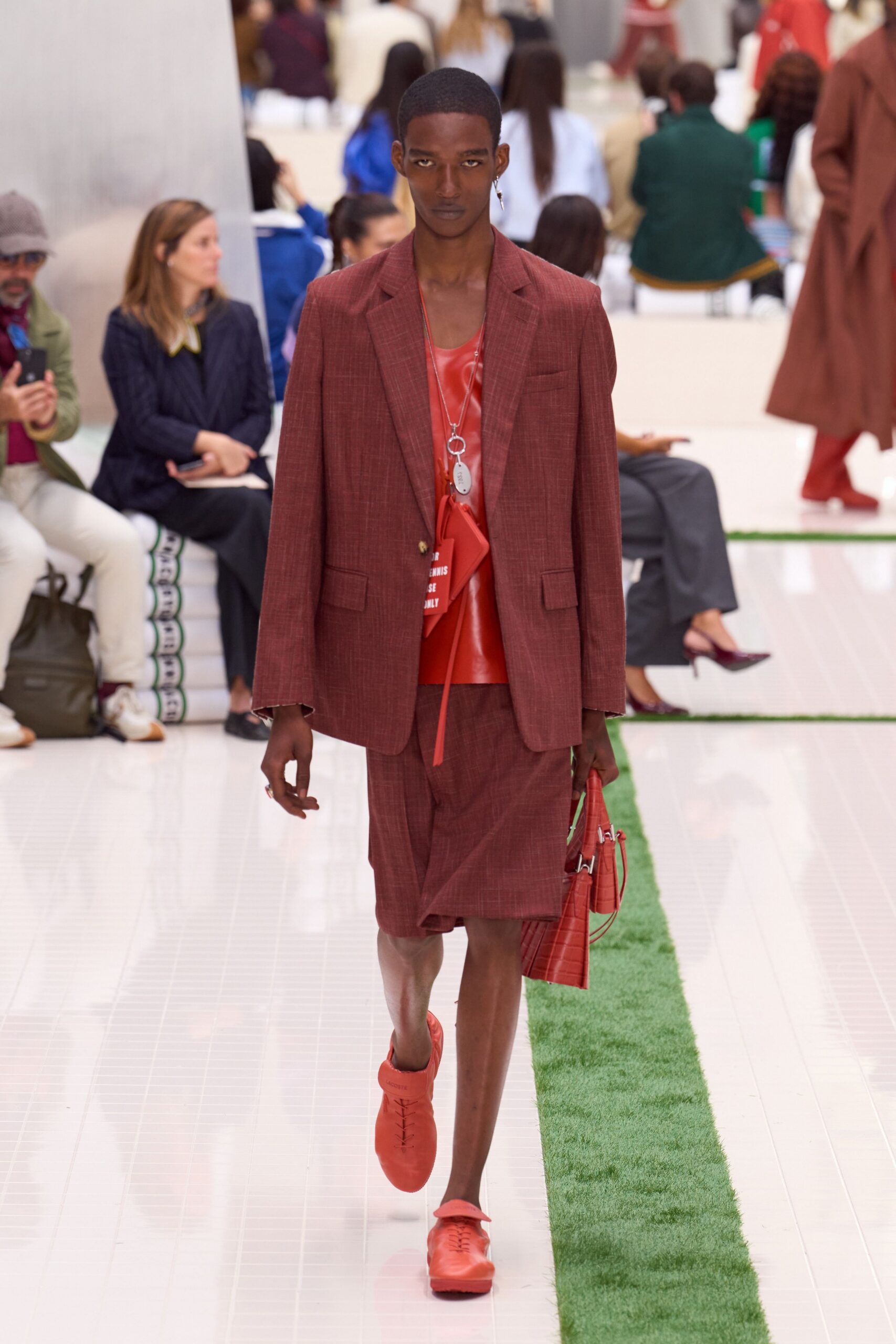 red cotton long-sleeve collared tailored buttoned blazer
