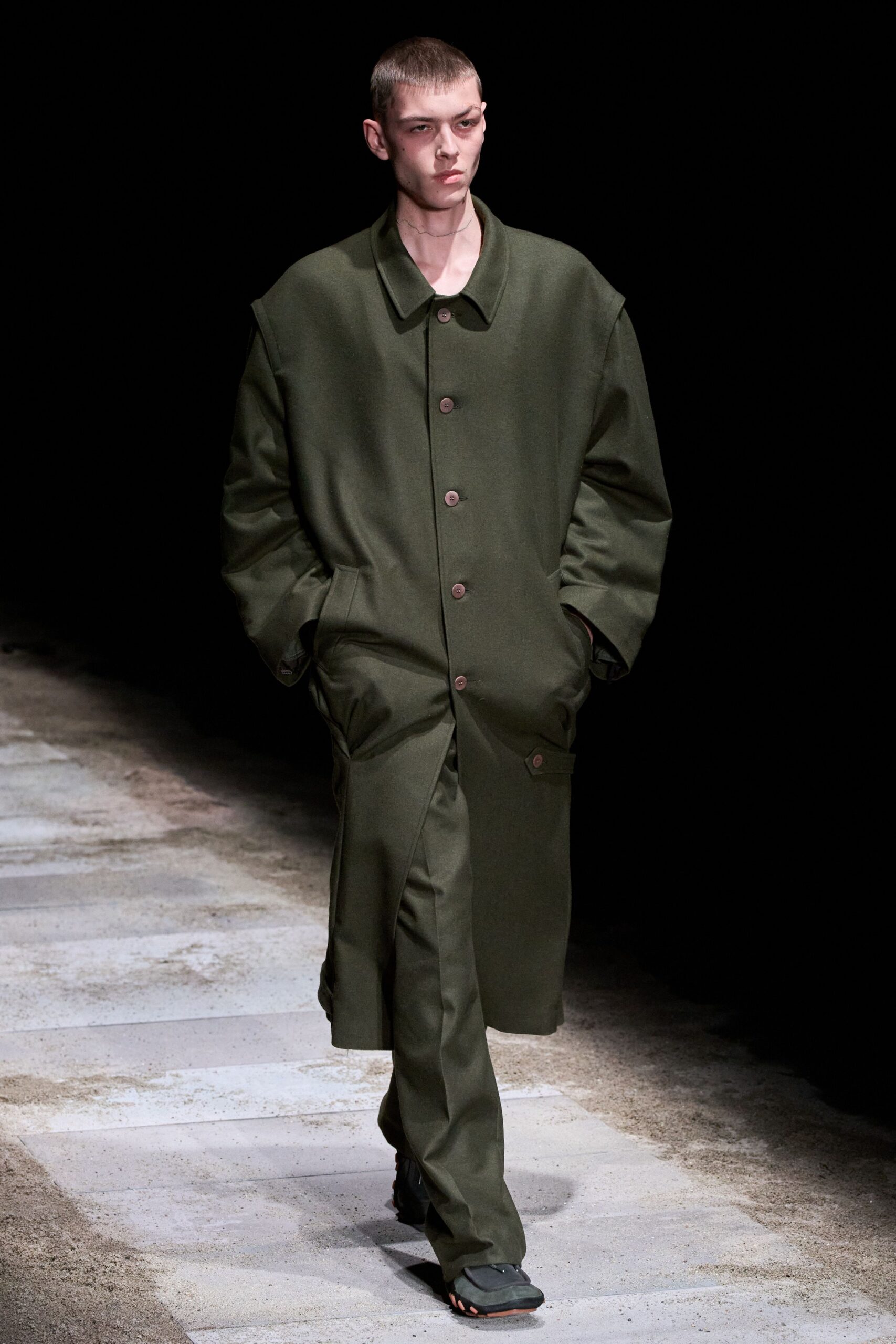 green wool long-sleeve collared oversized buttoned maxi coat