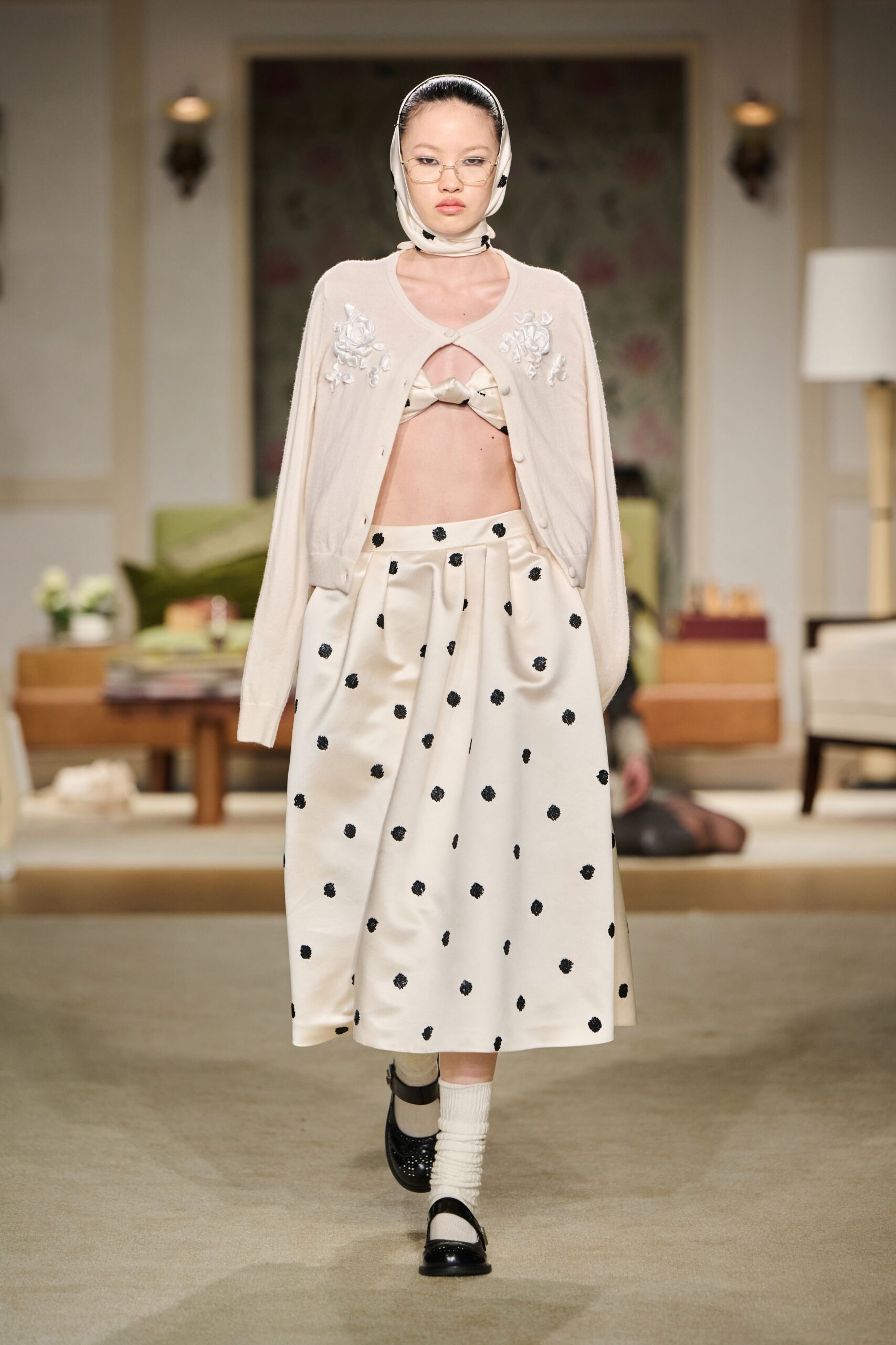beige cotton long-sleeve collared fitted embroidered cardigan