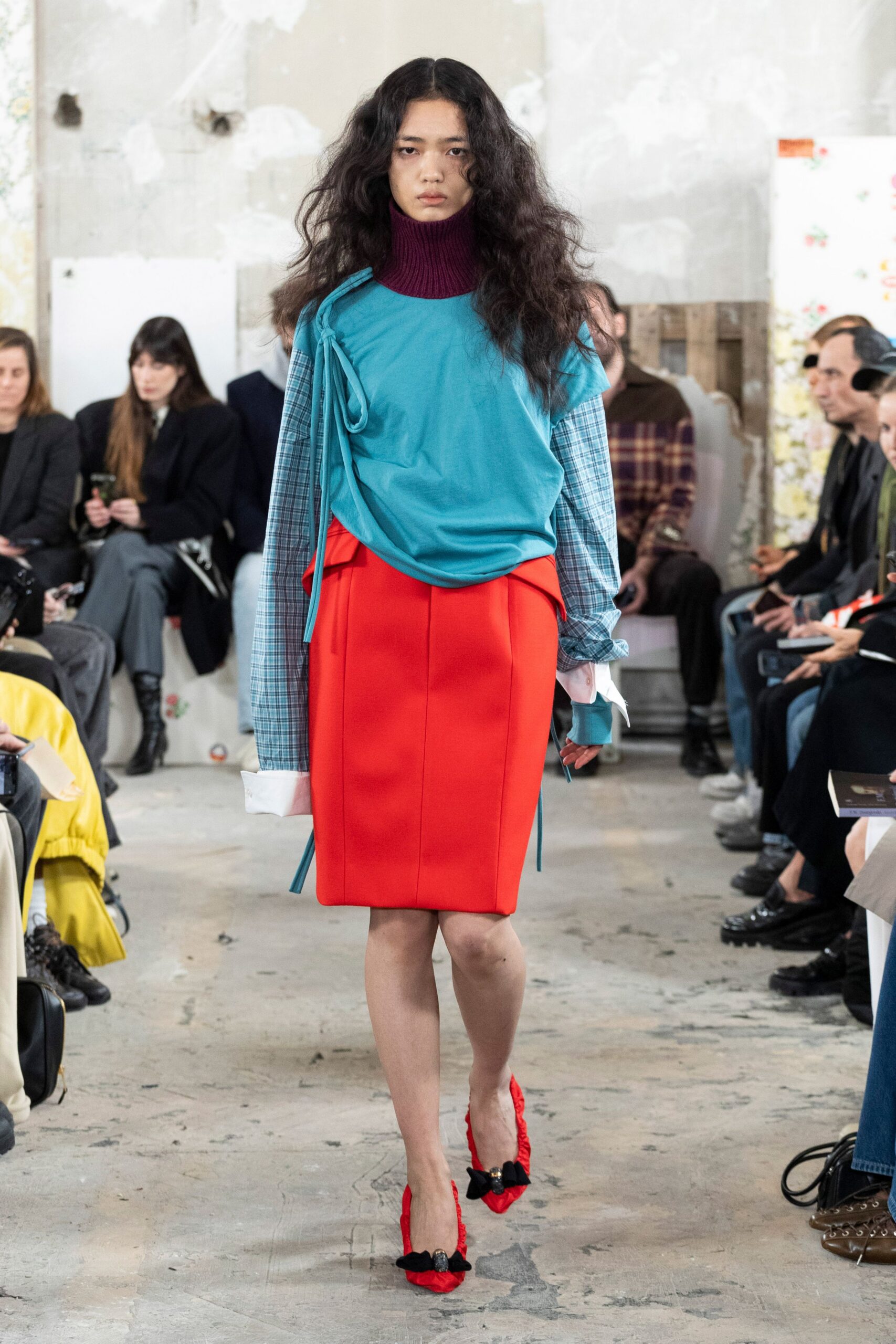 red fitted pencil skirt