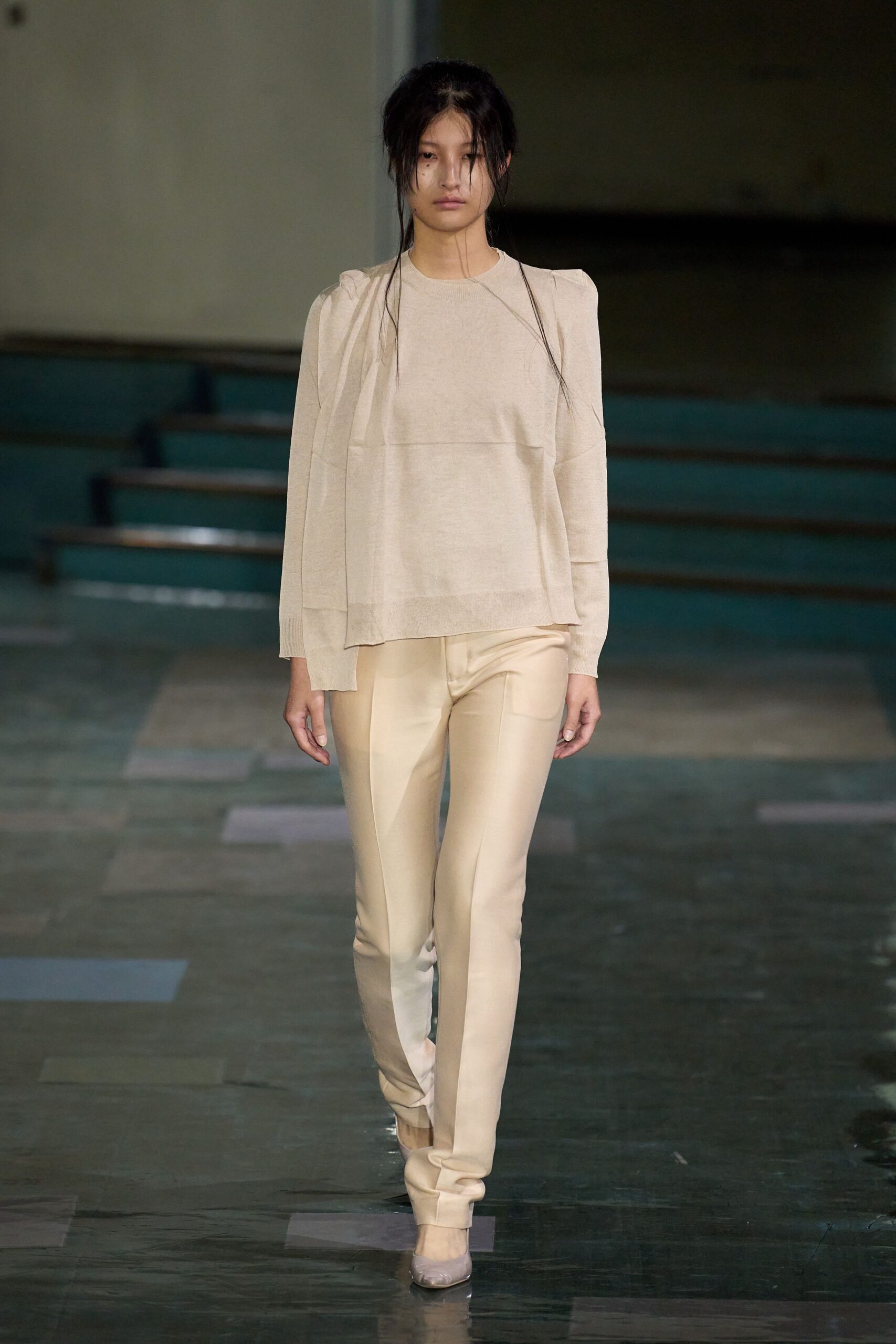 beige cotton long-sleeve collared fitted pleated top