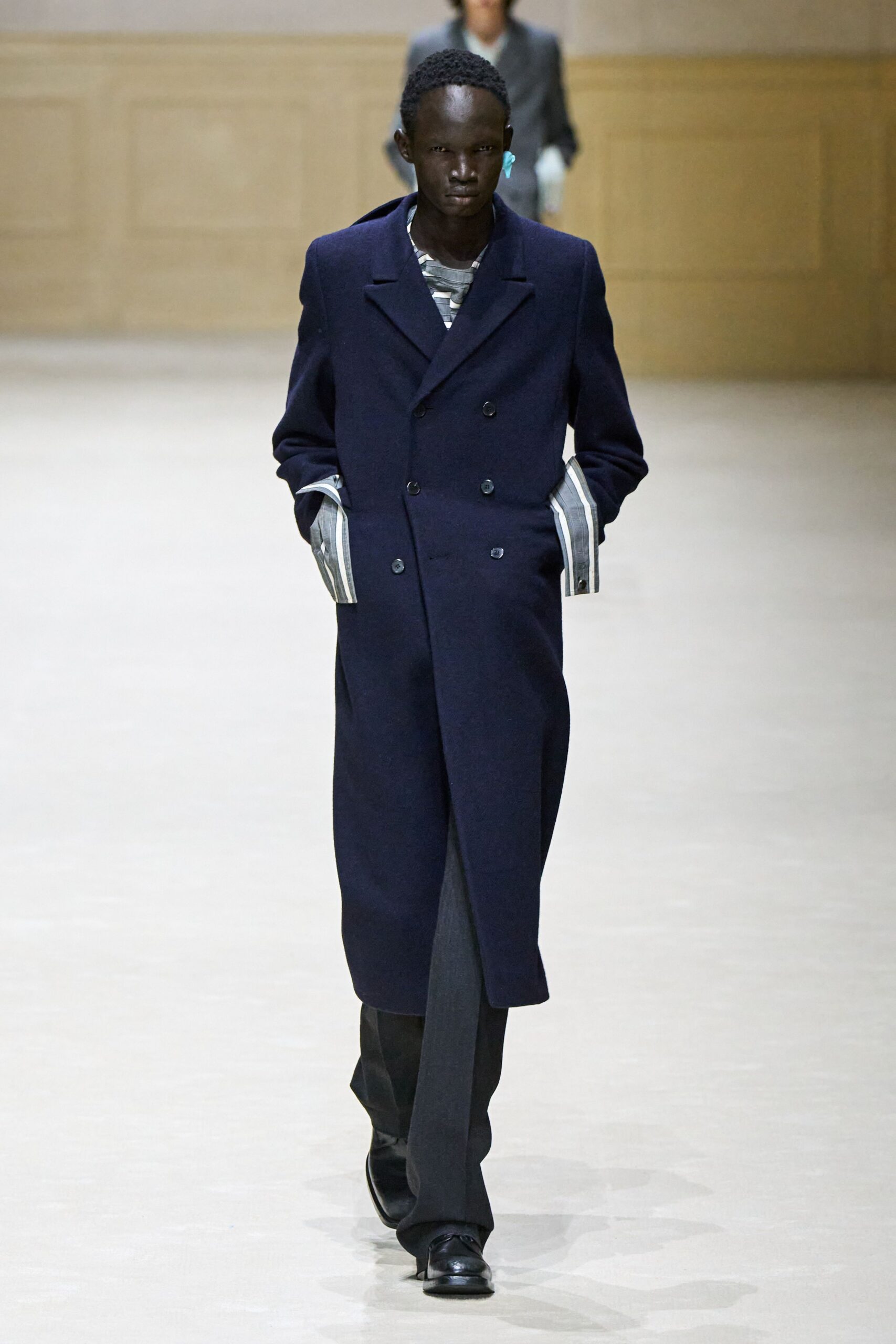blue wool long-sleeve double-breasted structured coat